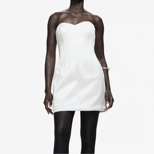 Elegant White Strapless Dress